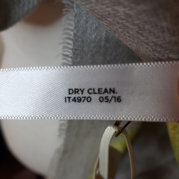 TALBOTS Wool Blend Fringed Scarf Oblong Grey Chartreuse New - Picture 10 of 11